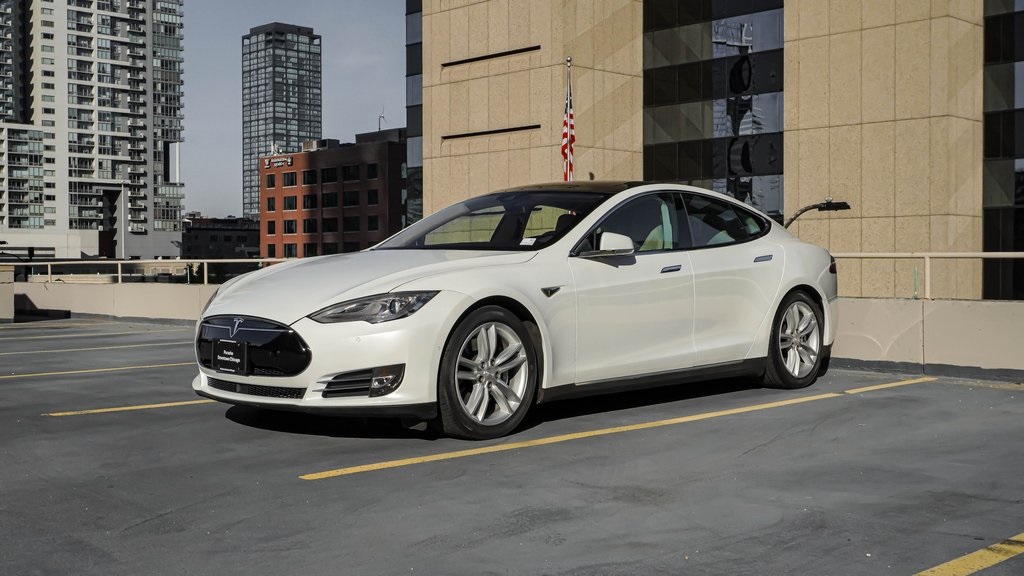 2016 Tesla Model S 90D 1