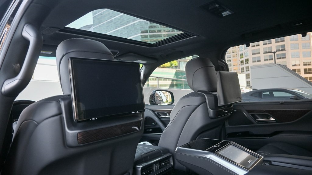 2023 Lexus LX 600 Ultra Luxury 23