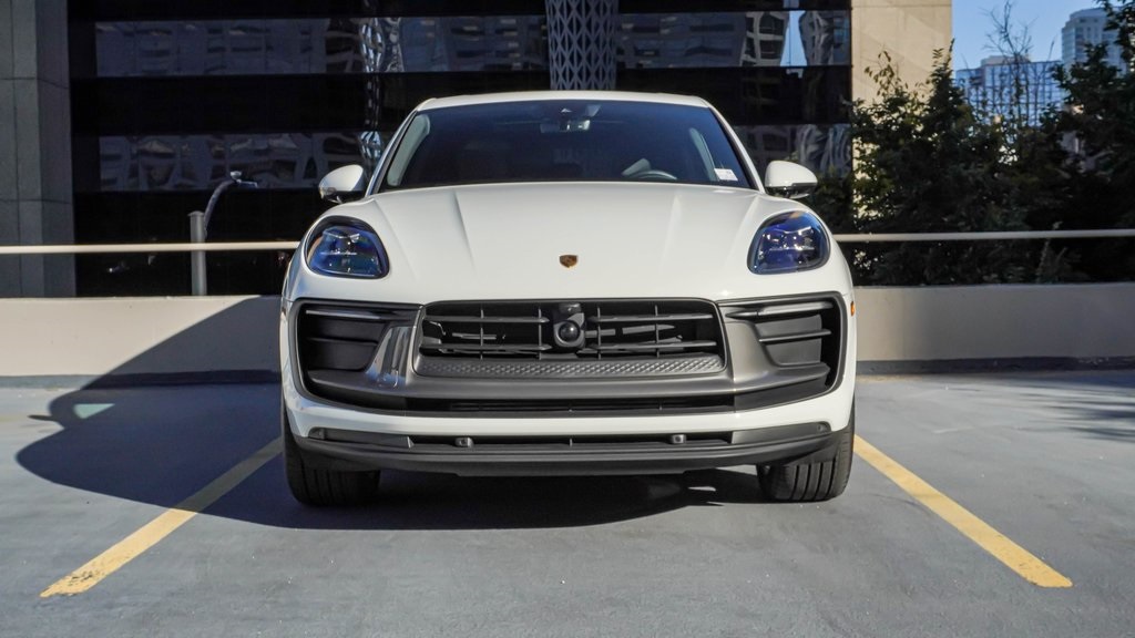 2024 Porsche Macan T 2