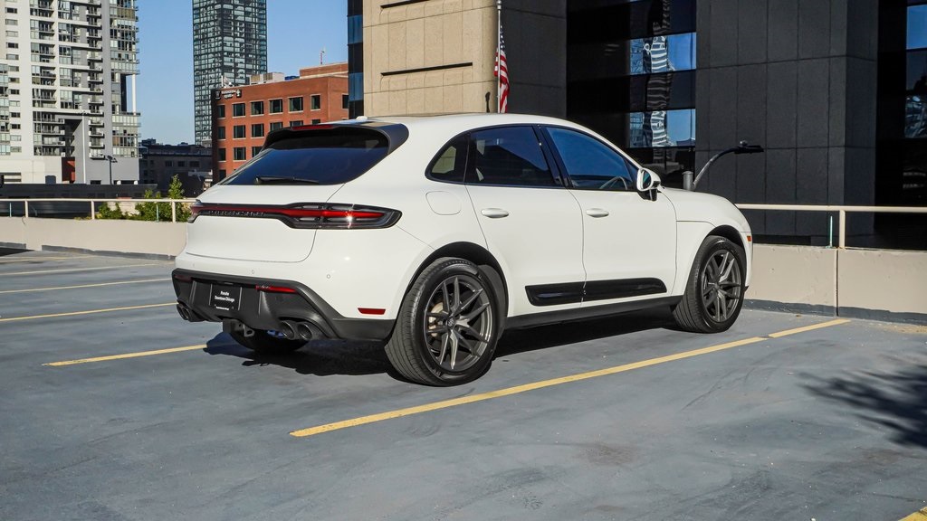 2024 Porsche Macan T 3