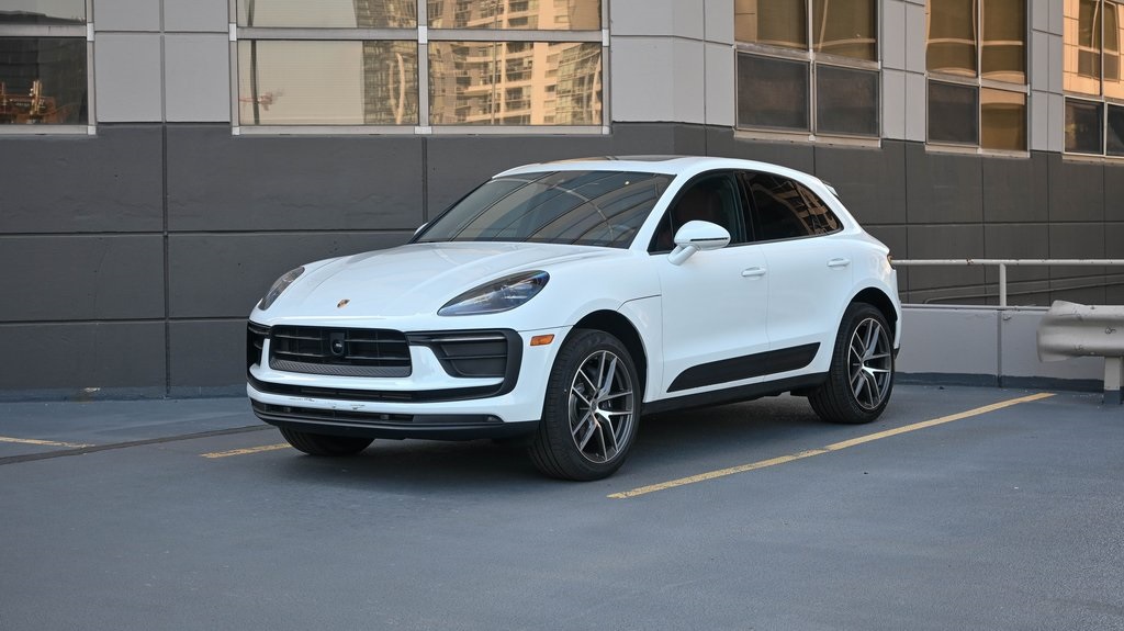 2024 Porsche Macan  1