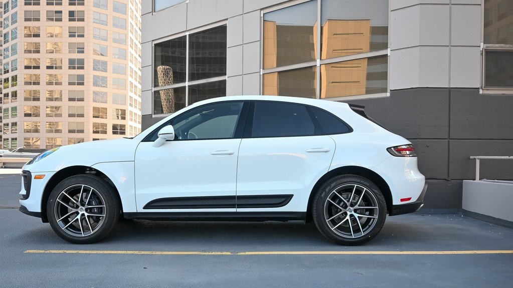 2024 Porsche Macan  3