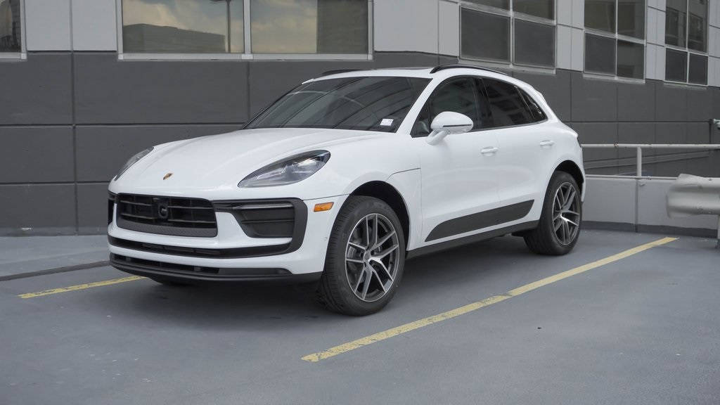 2024 Porsche Macan  1