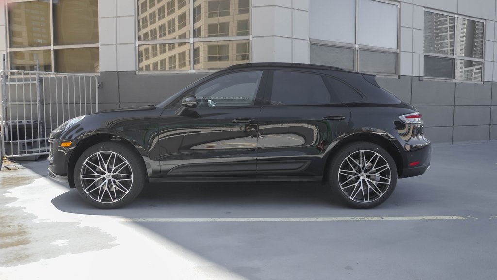 2024 Porsche Macan  3