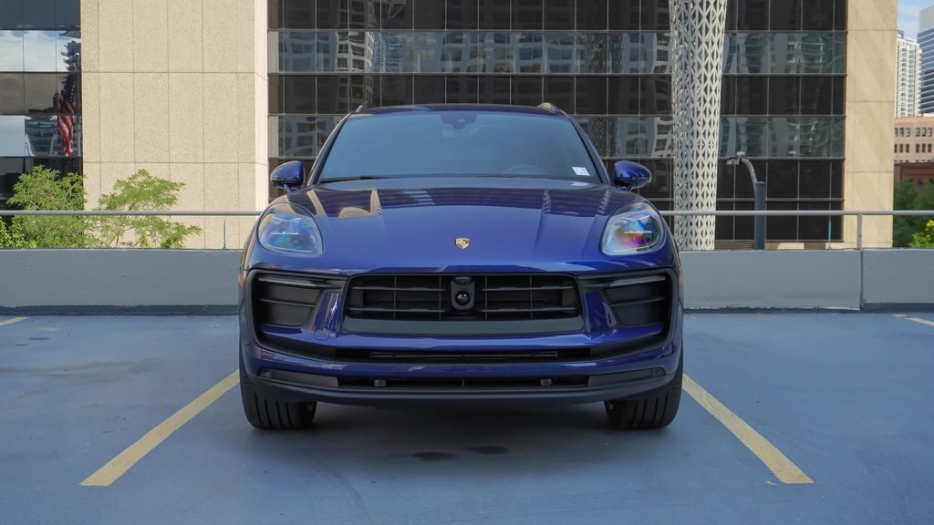 2024 Porsche Macan  2