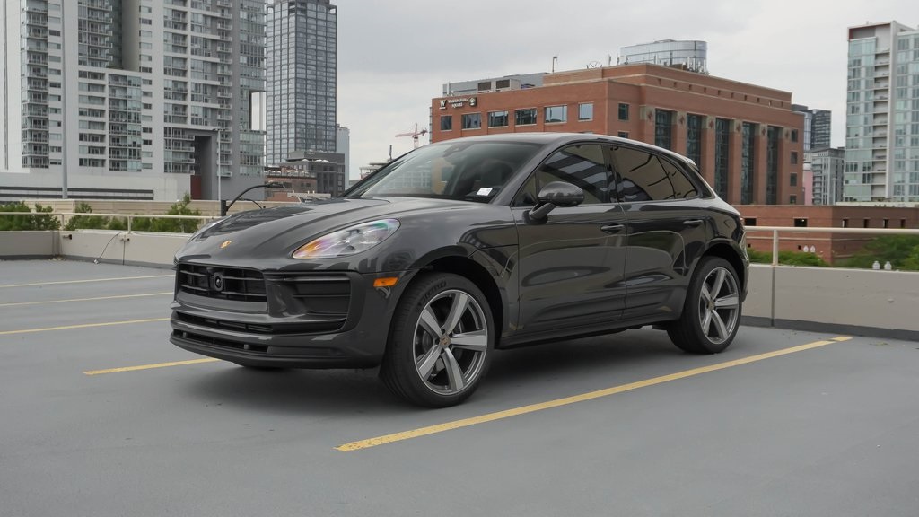 2024 Porsche Macan  1