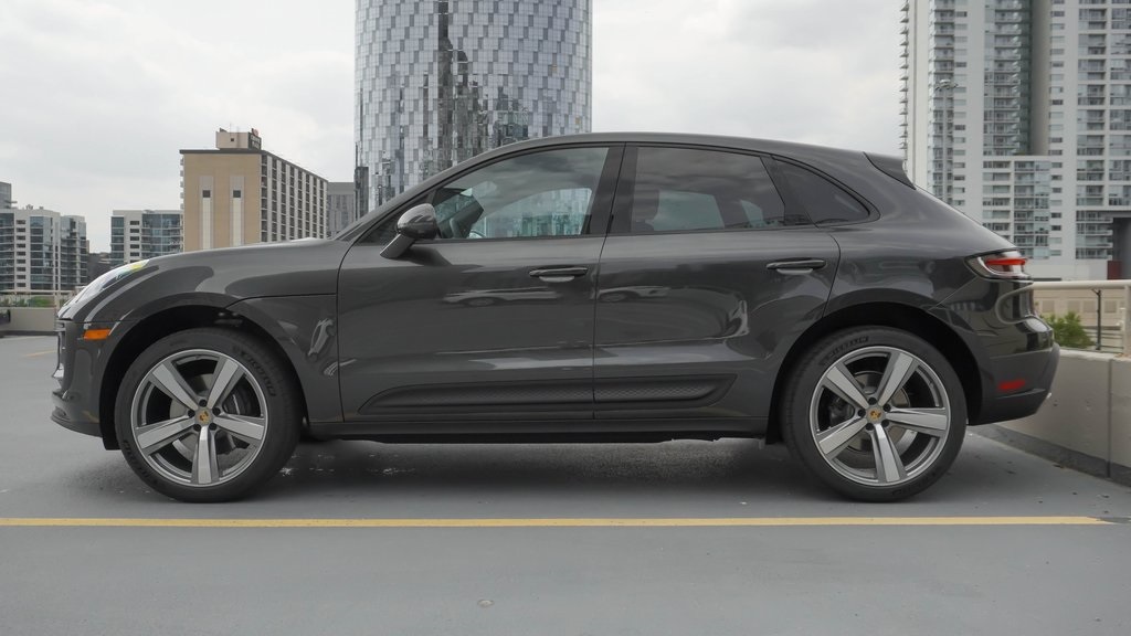 2024 Porsche Macan  3