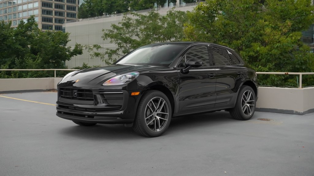 2024 Porsche Macan  1