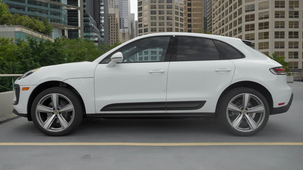 2024 Porsche Macan  3