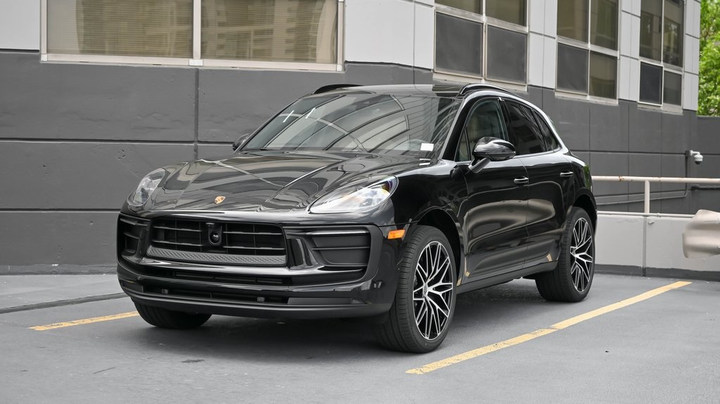 2024 Porsche Macan  1