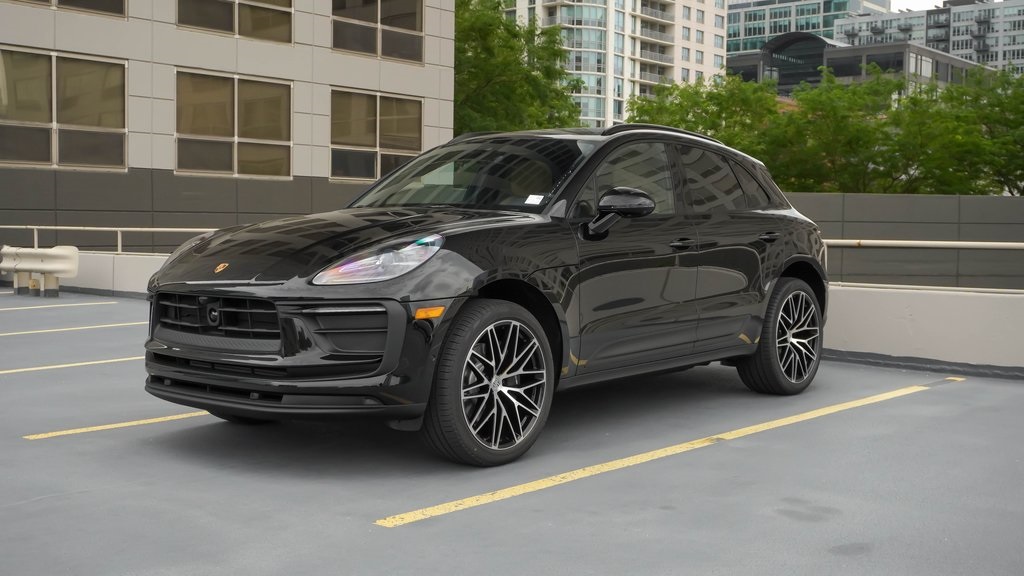 2024 Porsche Macan  1