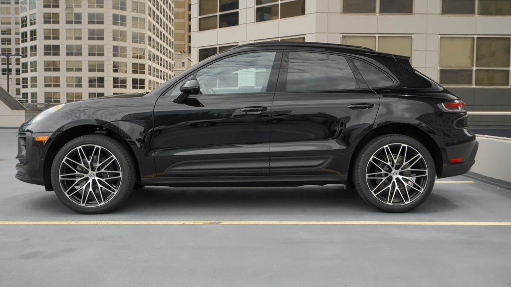 2024 Porsche Macan  3