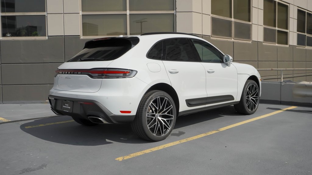 2024 Porsche Macan  4