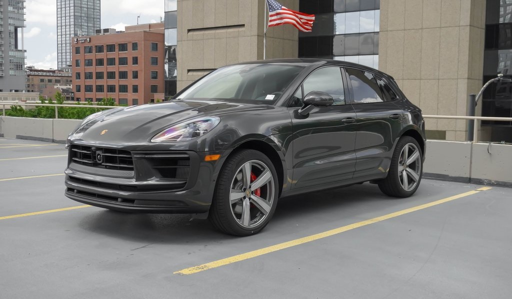 2024 Porsche Macan S 1