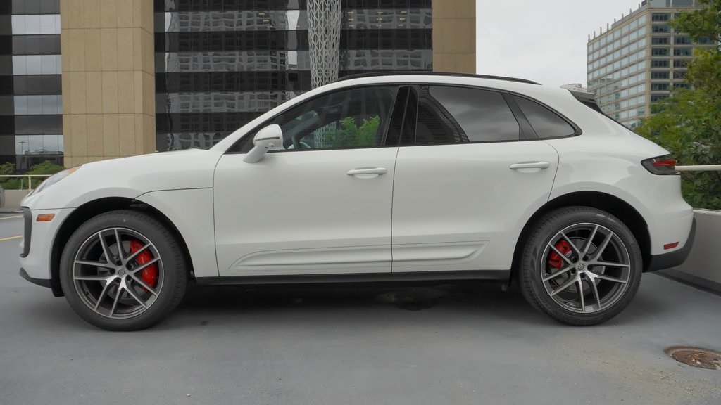 2024 Porsche Macan S 3