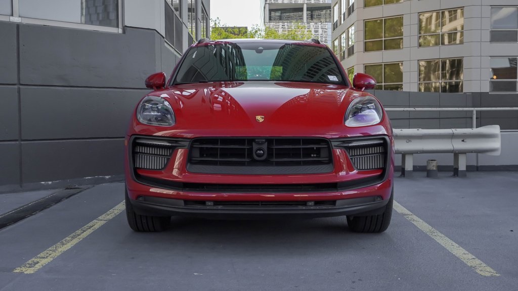 2024 Porsche Macan S 2