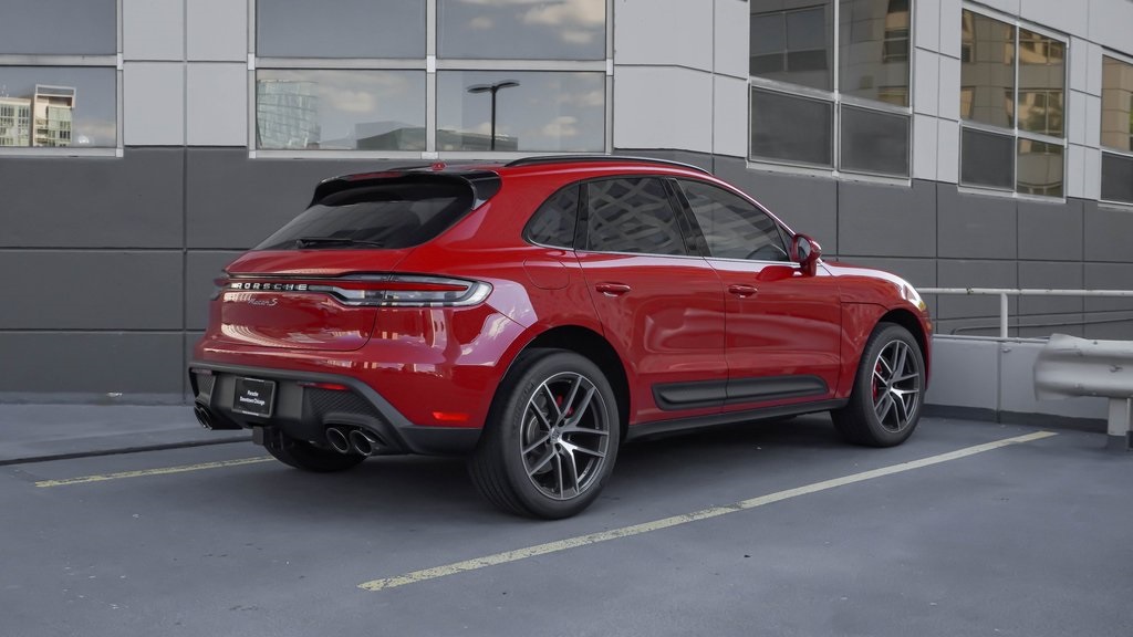 2024 Porsche Macan S 3