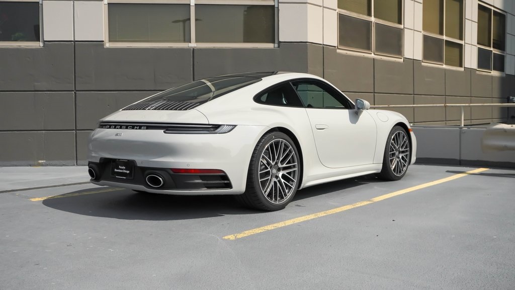 2024 Porsche 911 Carrera 4 4