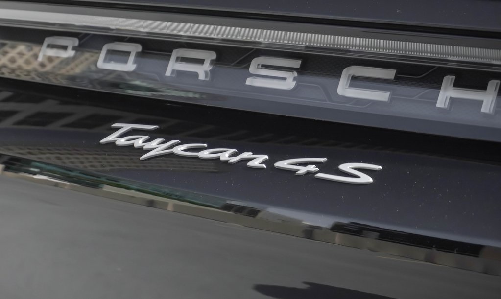 2024 Porsche Taycan Cross Turismo 4S 6