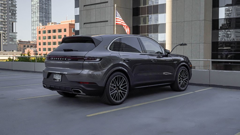 2025 Porsche Cayenne E-Hybrid  3