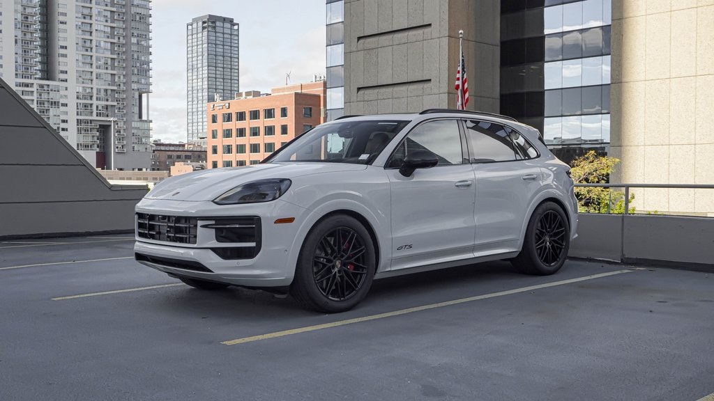 2025 Porsche Cayenne GTS 1