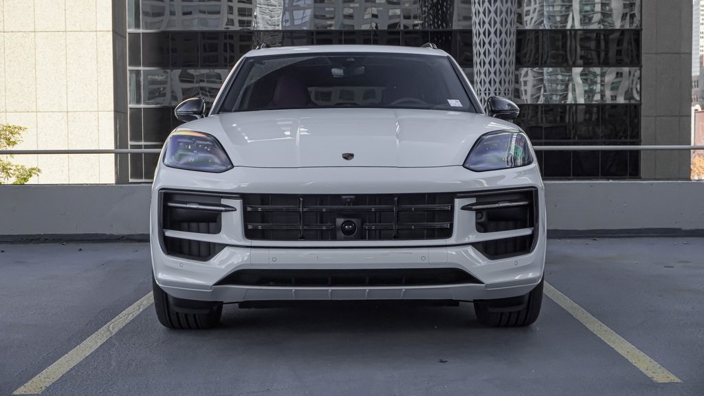 2025 Porsche Cayenne GTS 2