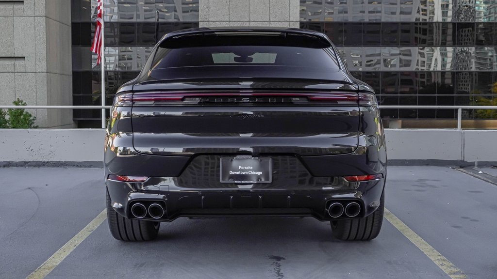 2025 Porsche Cayenne Coupe  4