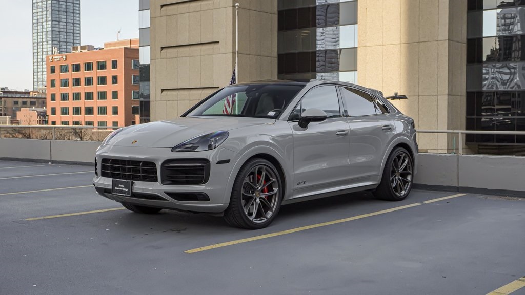 2022 Porsche Cayenne Coupe GTS 1