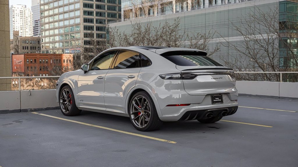 2022 Porsche Cayenne Coupe GTS 8