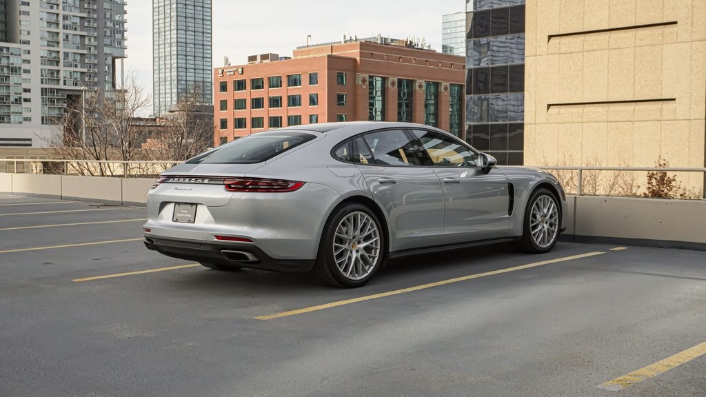 2017 Porsche Panamera 4 6