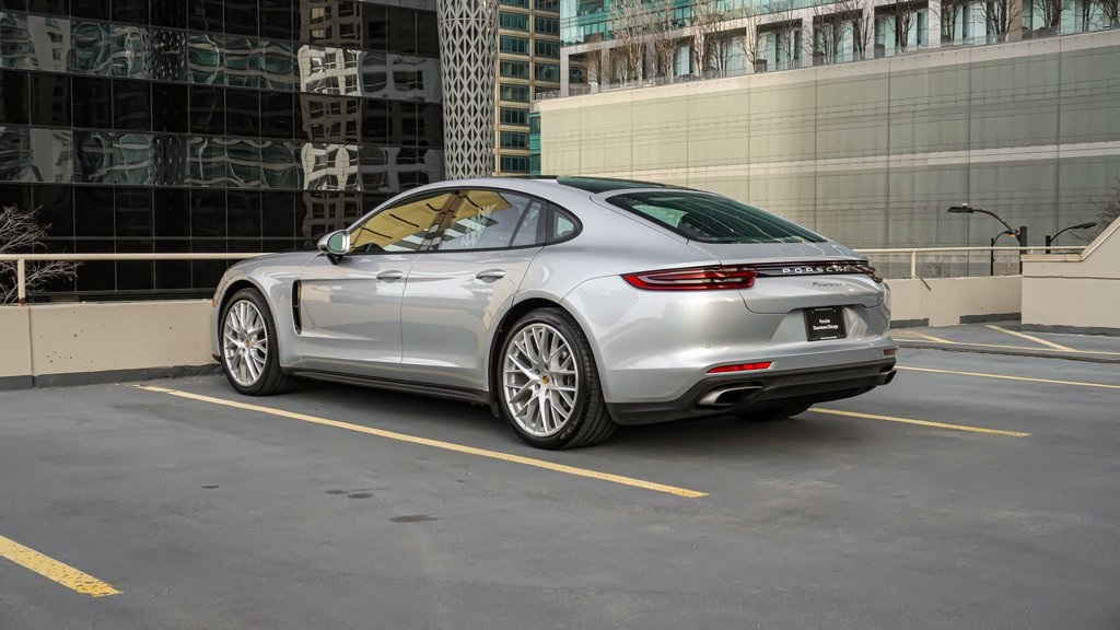 2017 Porsche Panamera 4 8