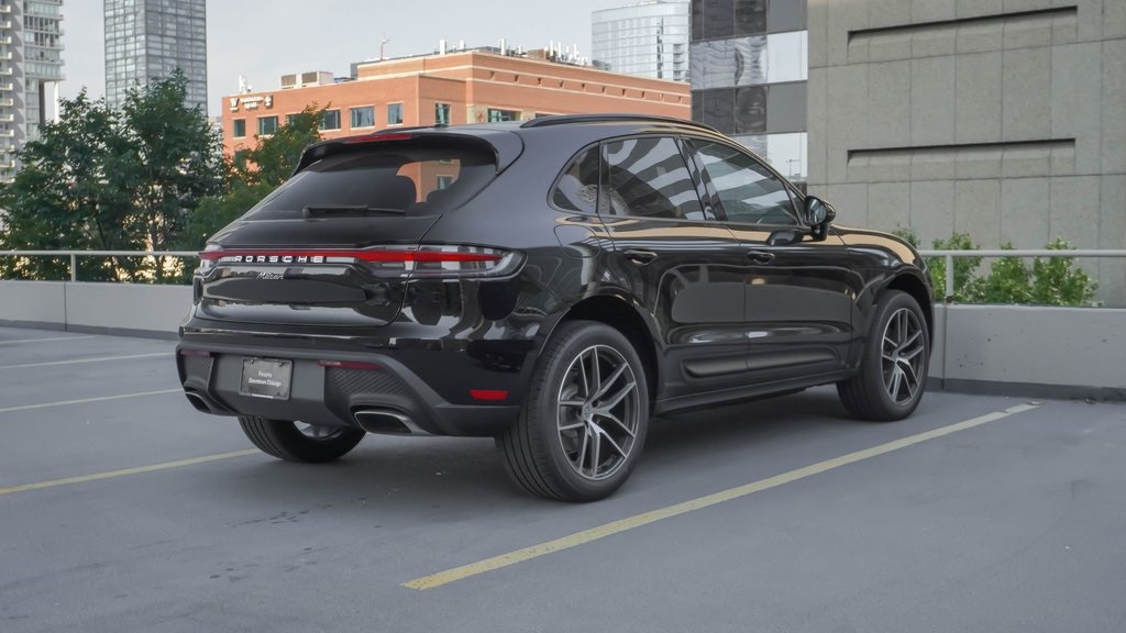 2025 Porsche Macan  3