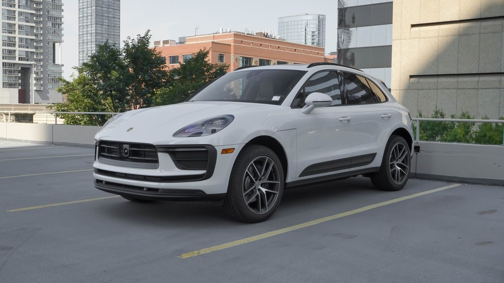 2025 Porsche Macan  1