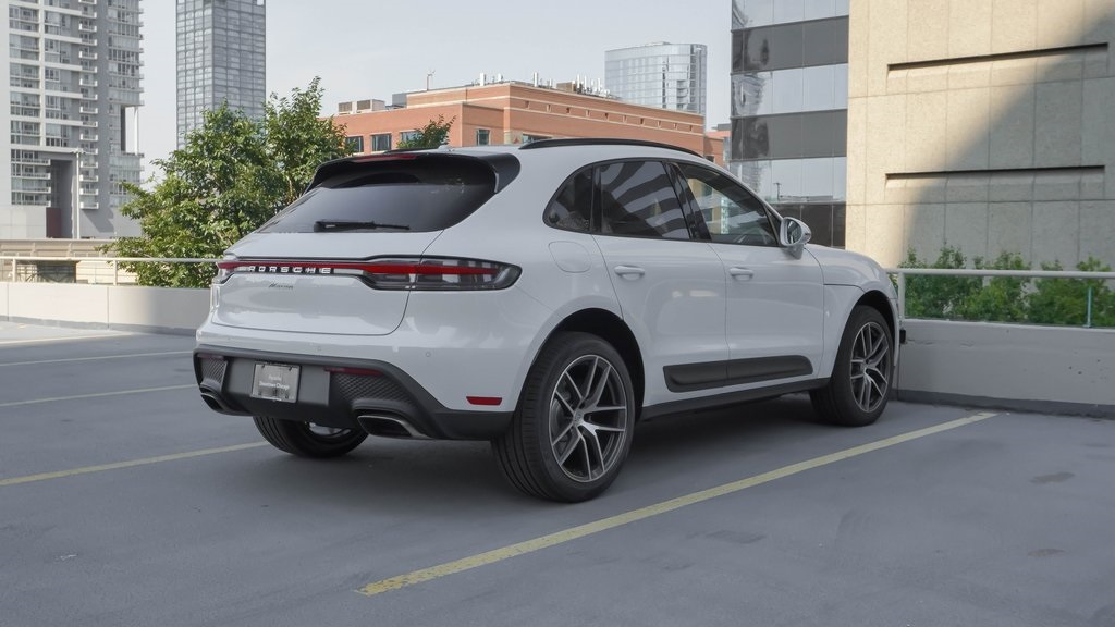 2025 Porsche Macan  3