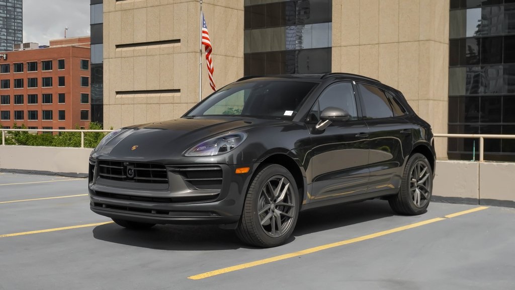 2025 Porsche Macan T 1