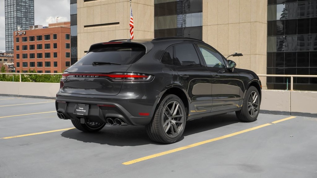 2025 Porsche Macan T 3