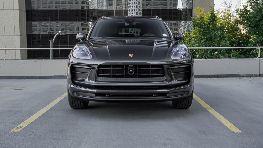 2025 Porsche Macan  2