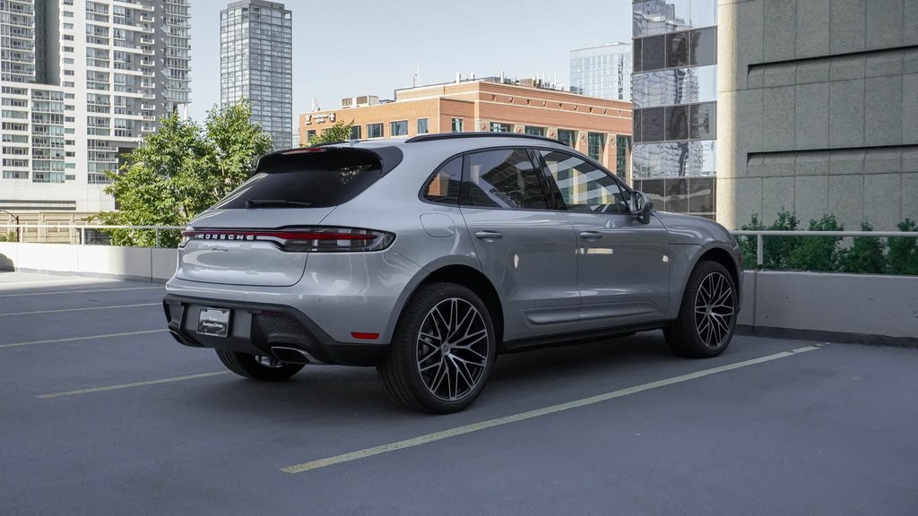 2025 Porsche Macan  3