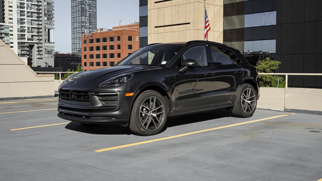 2025 Porsche Macan  1