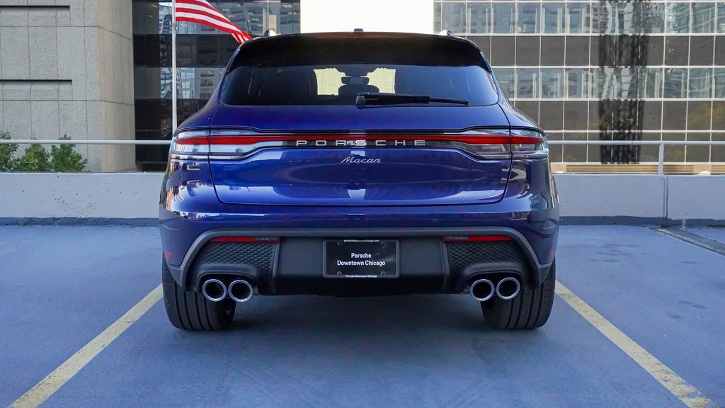 2025 Porsche Macan  4