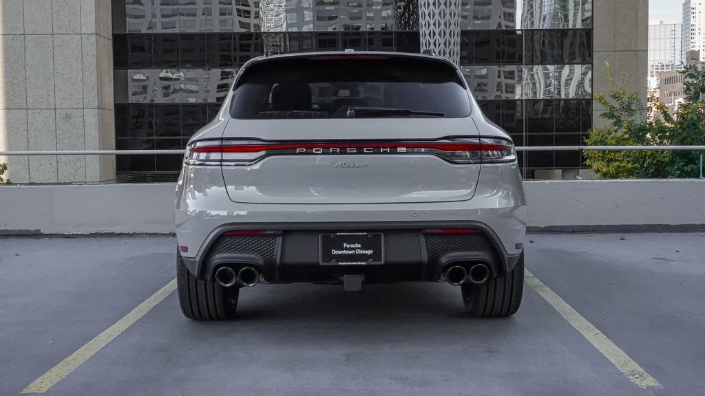 2025 Porsche Macan  4