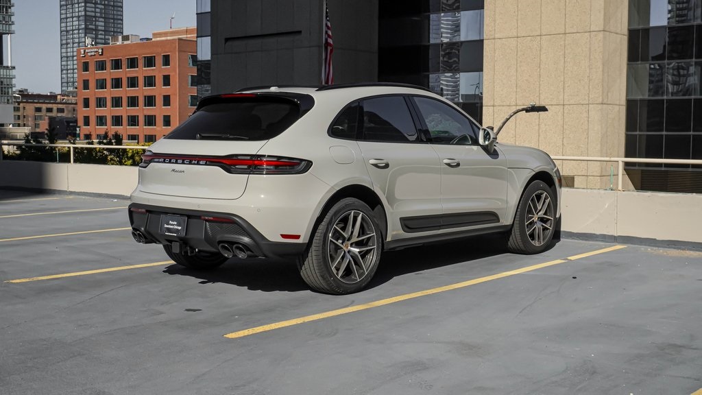 2025 Porsche Macan  3