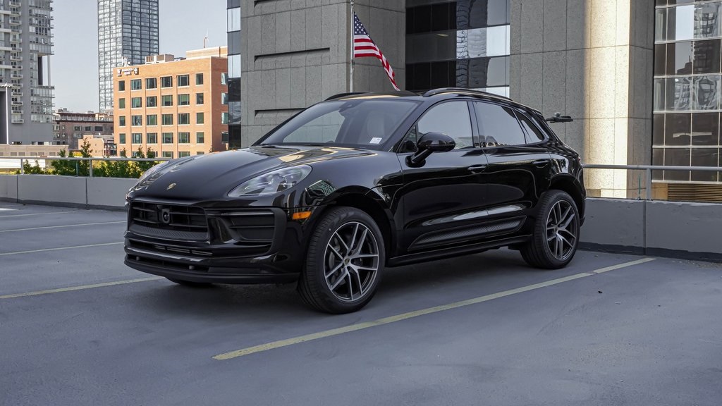 2025 Porsche Macan  1