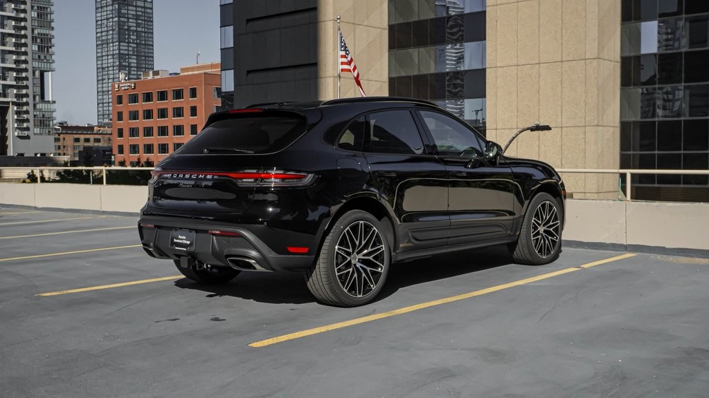 2025 Porsche Macan  3