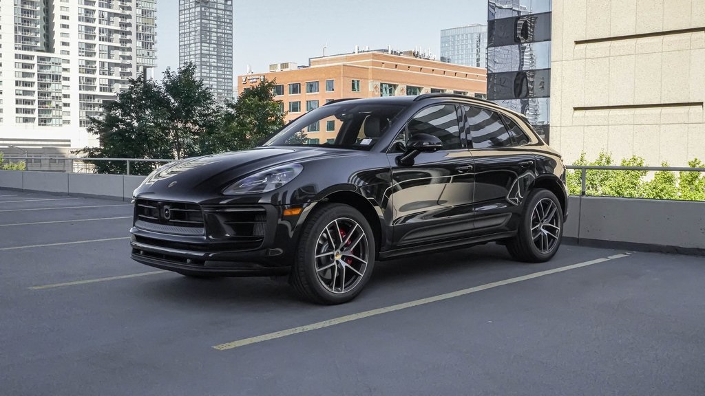 2025 Porsche Macan S 1