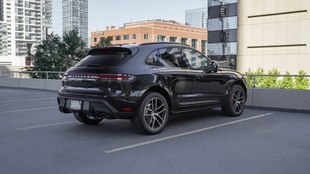 2025 Porsche Macan S 3