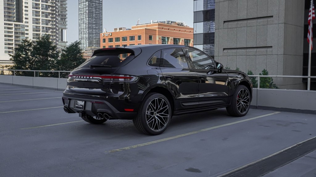 2025 Porsche Macan S 3