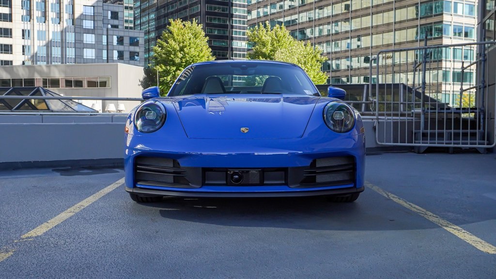 2025 Porsche 911 Carrera 2