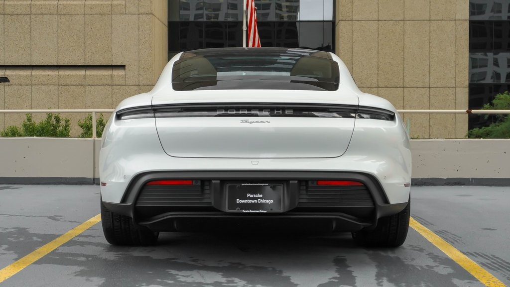 2025 Porsche Taycan  5