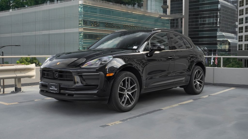 2024 Porsche Macan  1